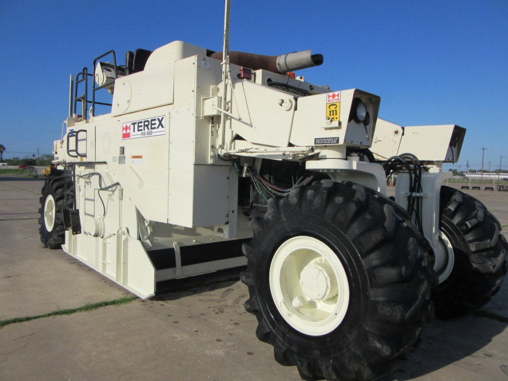 2005 TEREX CMI RS600