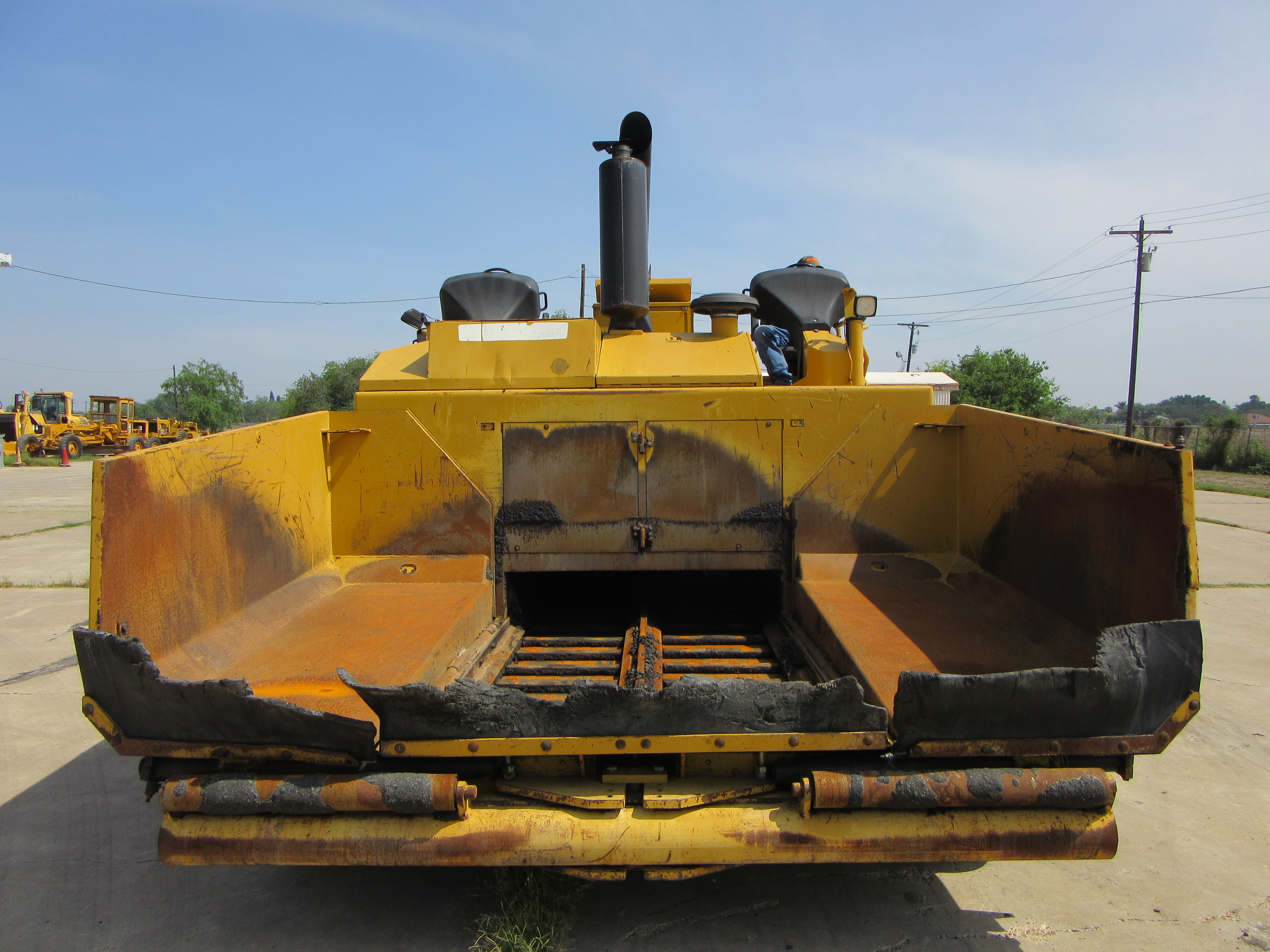 2010 CATERPILLAR AP1055D - Multi-International Supply