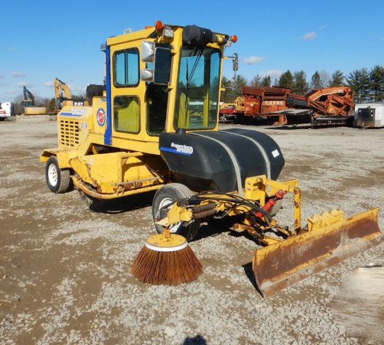 2010 SUPERIOR BROOM DT80C