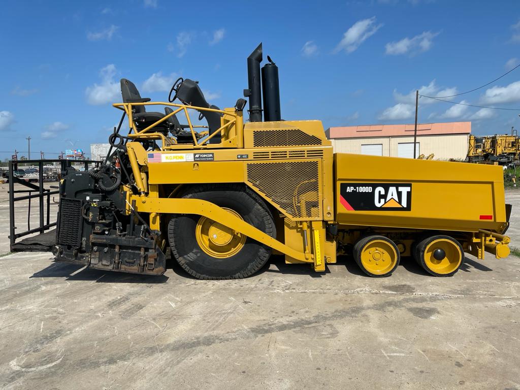 2011 CATERPILLAR AP-1000D