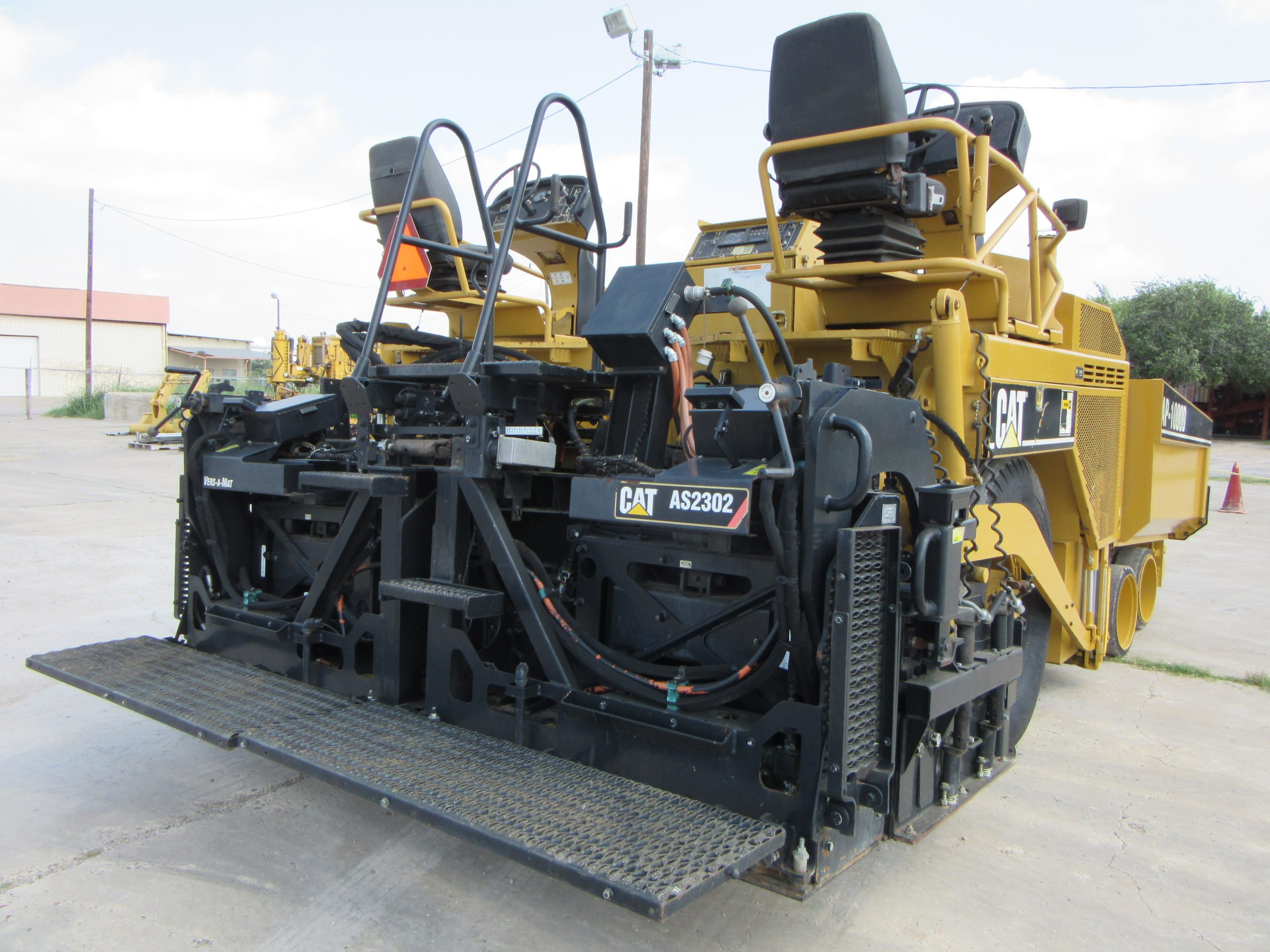 2007 CATERPILLAR AP-1000D