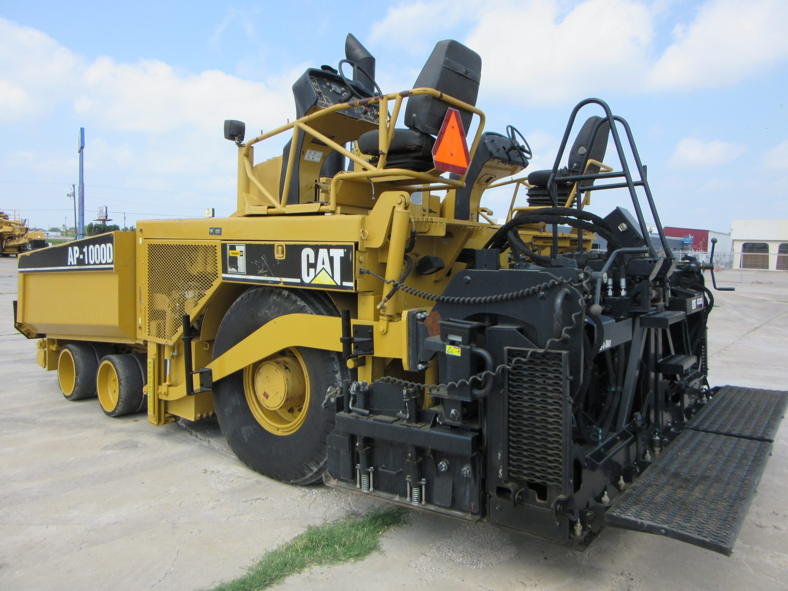 2007 CATERPILLAR AP-1000D