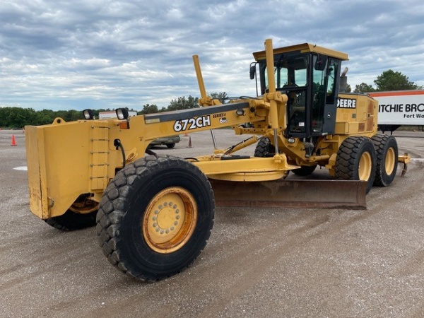 2005 DEERE 672CH