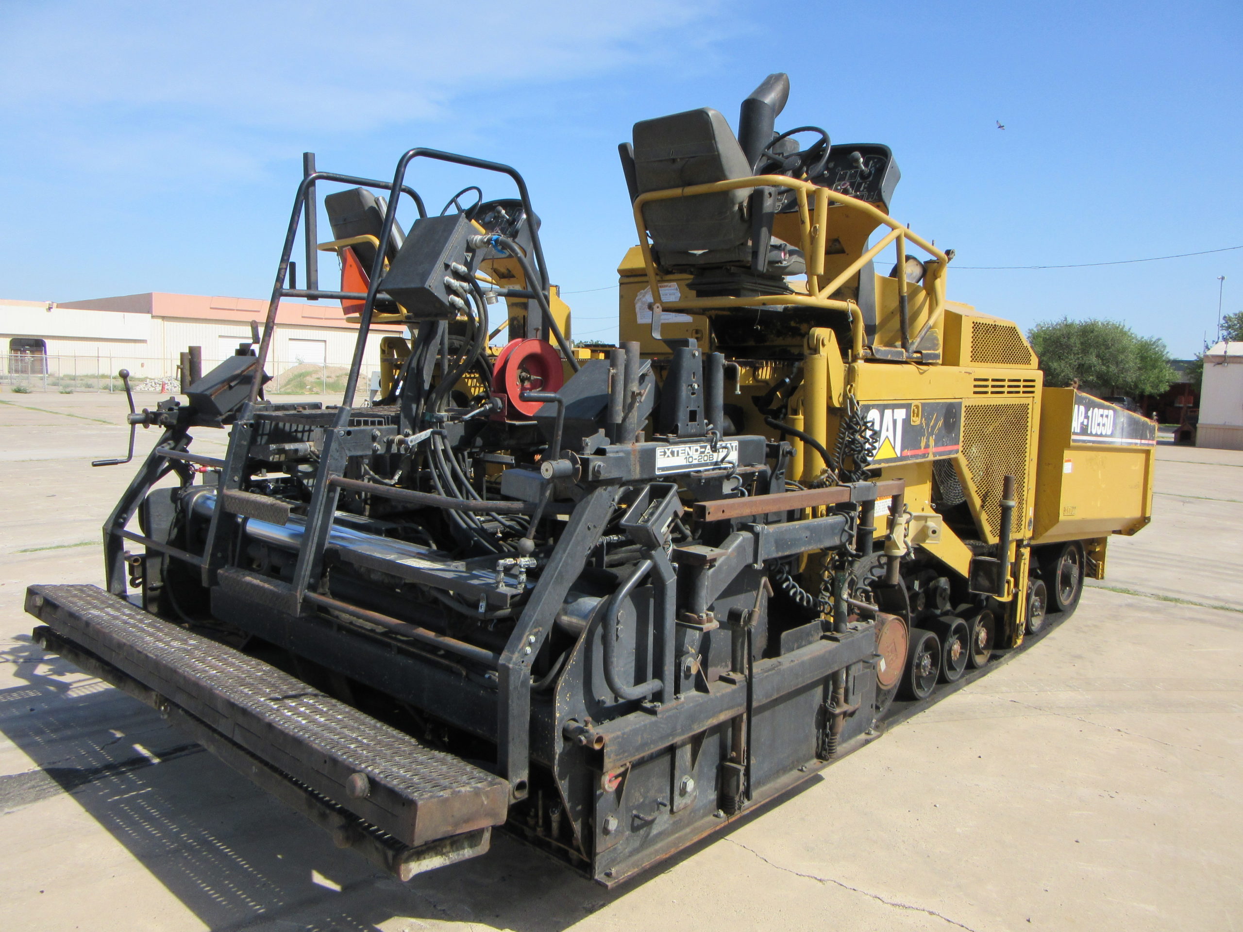 2006 CATERPILLAR AP-1055D