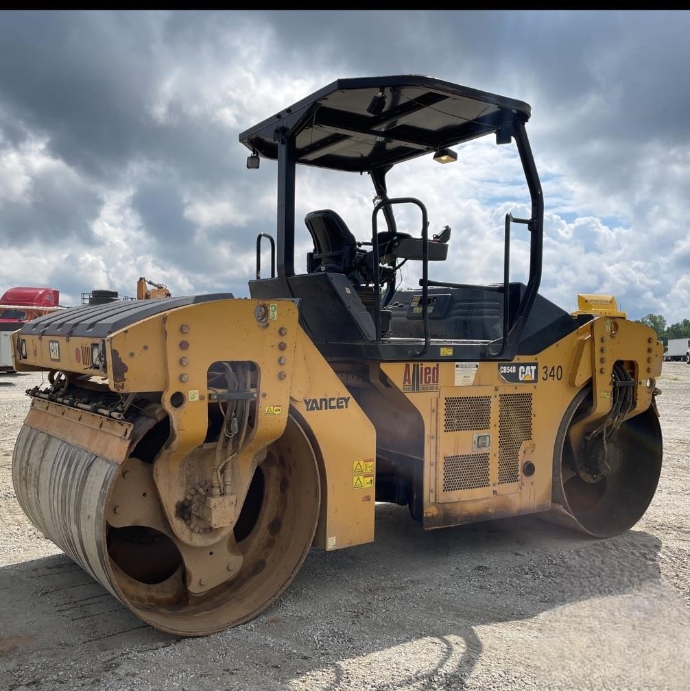 2014 CATERPILLAR CB54B