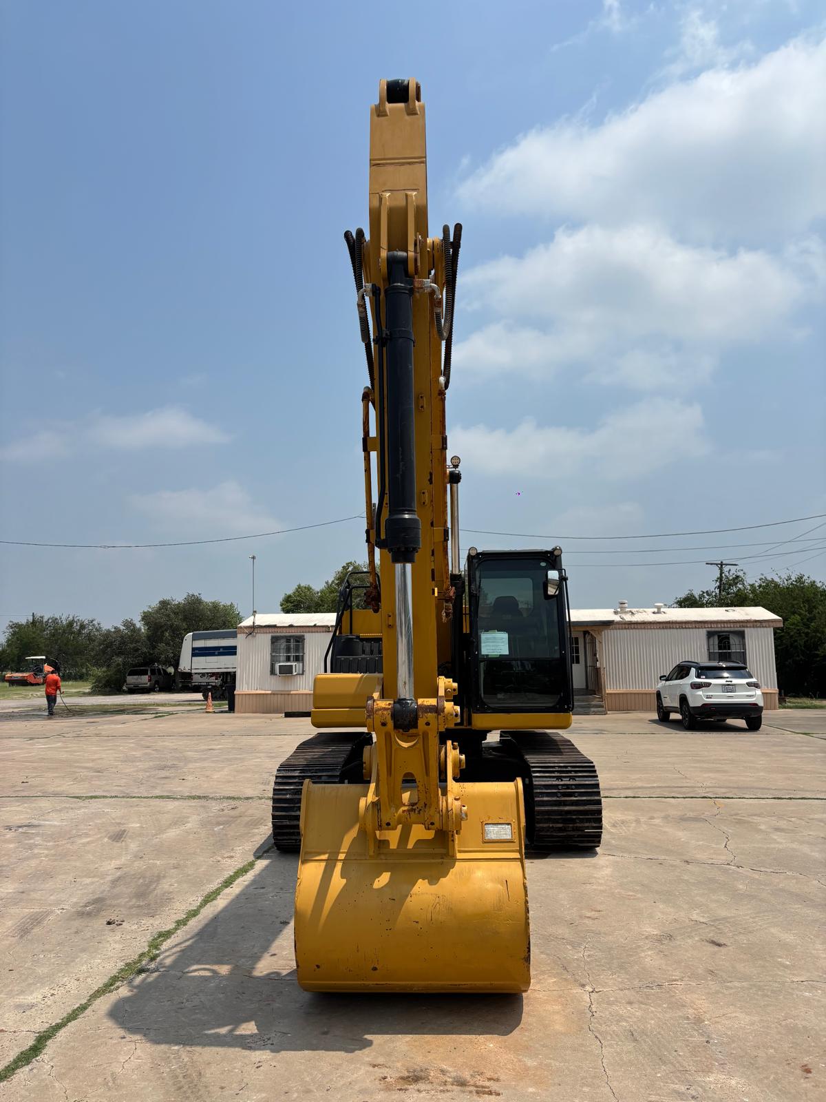 2023 CATERPILLAR 320GC