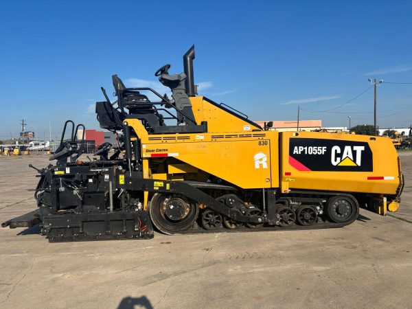 2017 CATERPILLAR AP-1055F