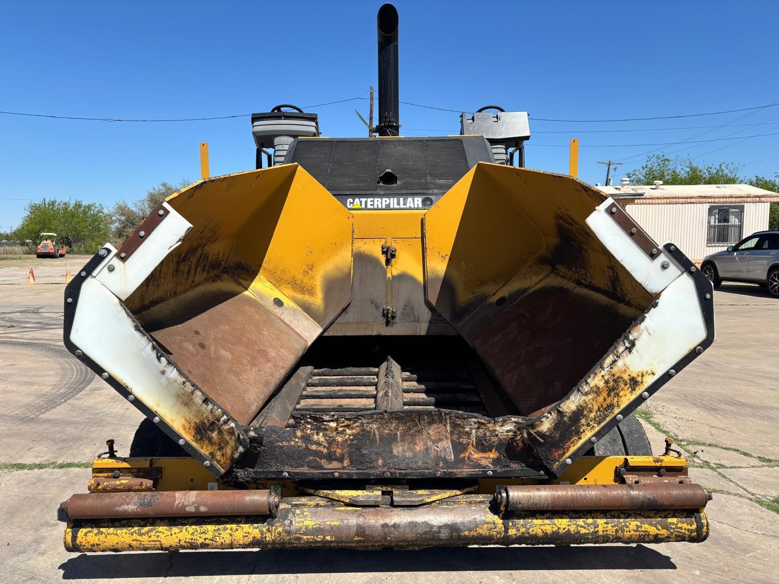 2012 CATERPILLAR AP-1000E