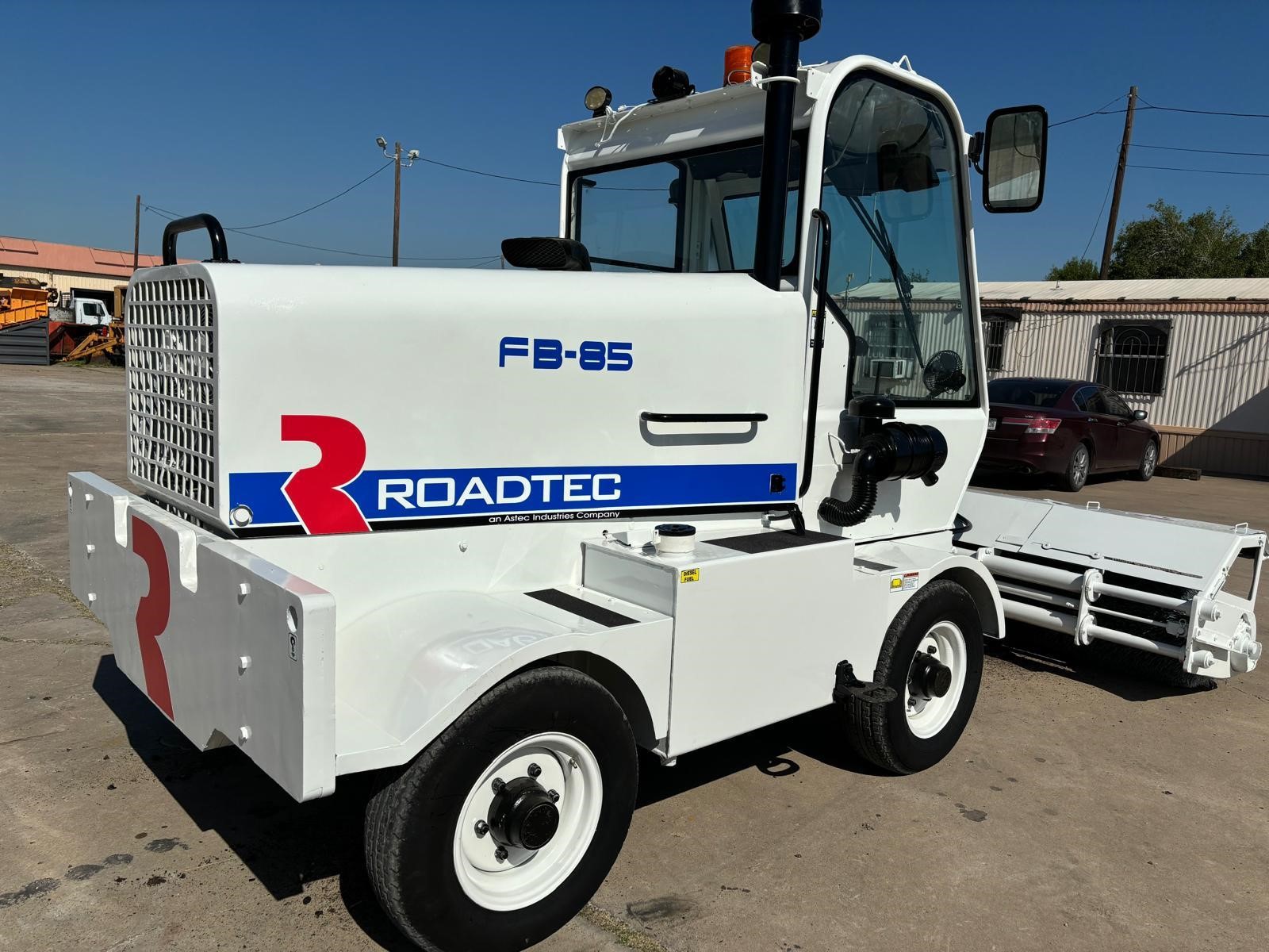 ROADTEC FB85 BROOM