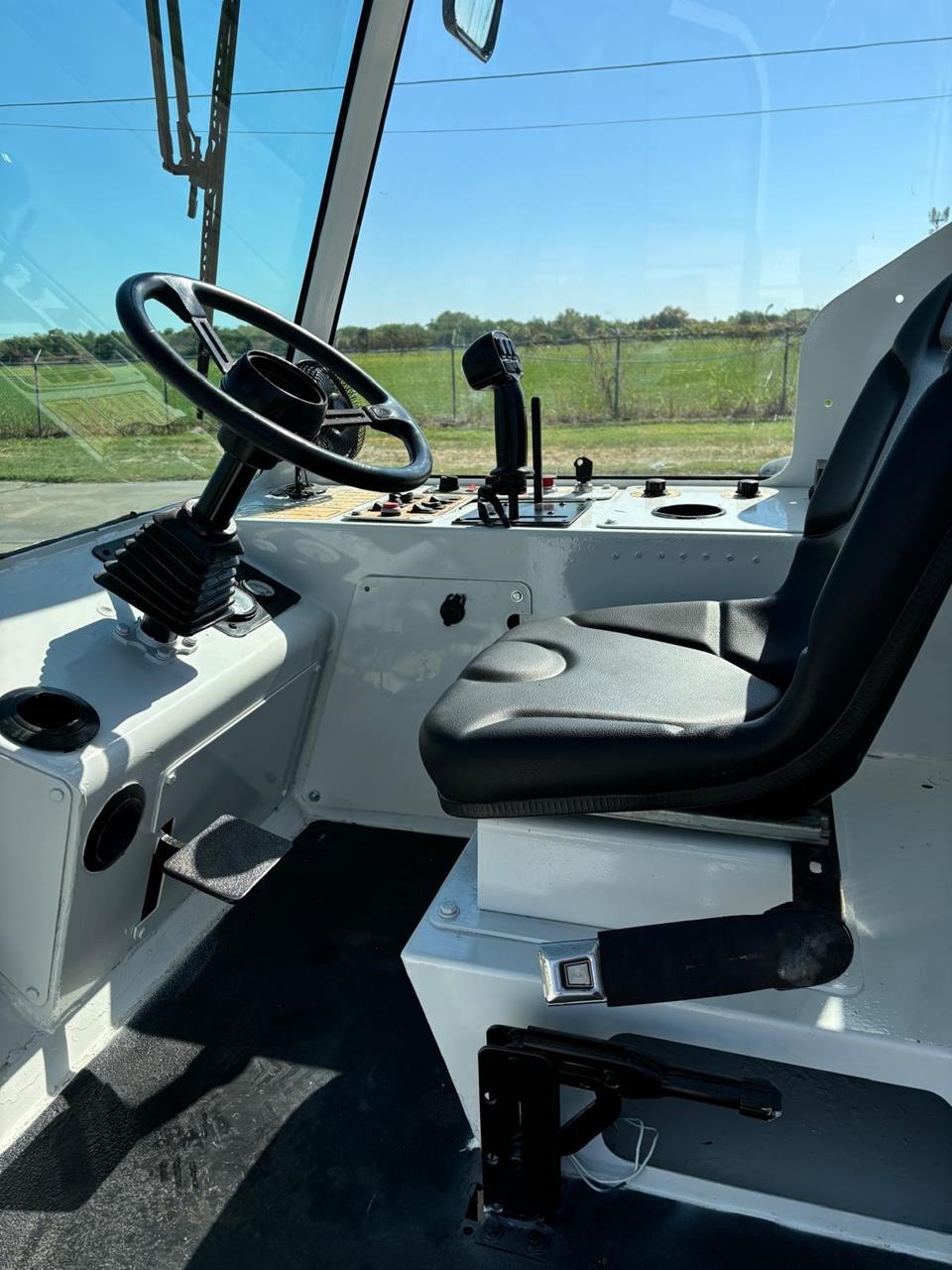 ROADTEC FB85 BROOM