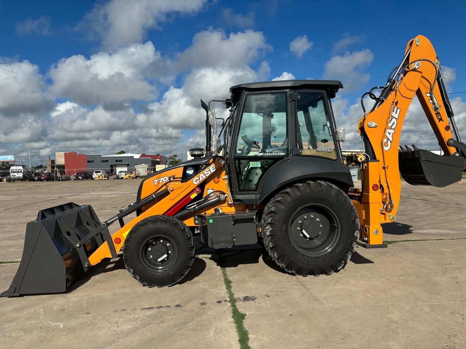 2025 CASE 770EX 4x4 UNUSED